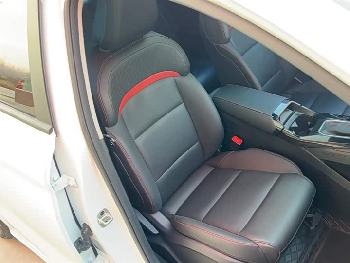 Фото 4 - MG Motor 5