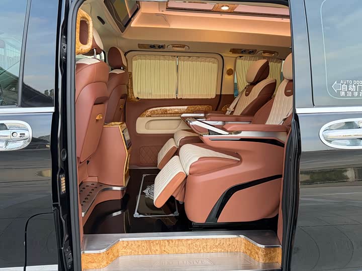 Фото 15 - Mercedes-Benz Vito