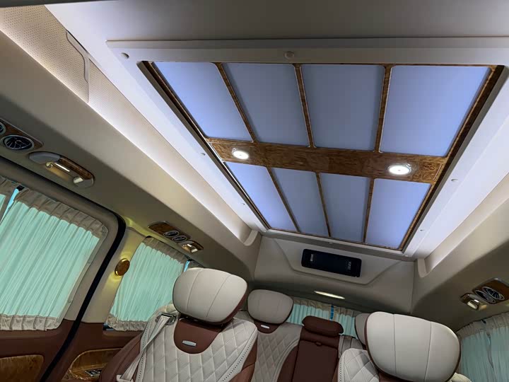 Фото 21 - Mercedes-Benz Vito