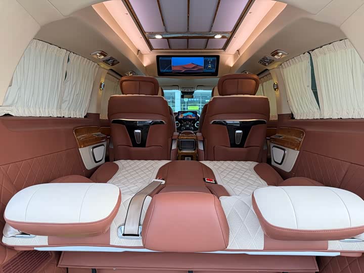 Фото 24 - Mercedes-Benz Vito