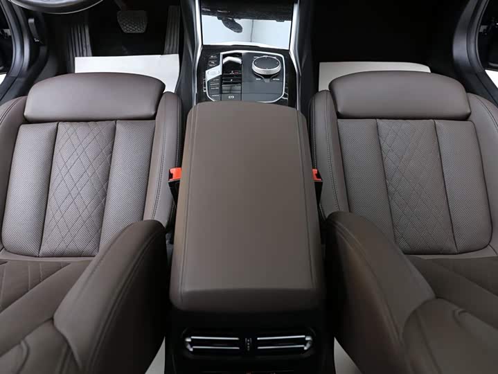 Фото 10 - BMW 3 Series