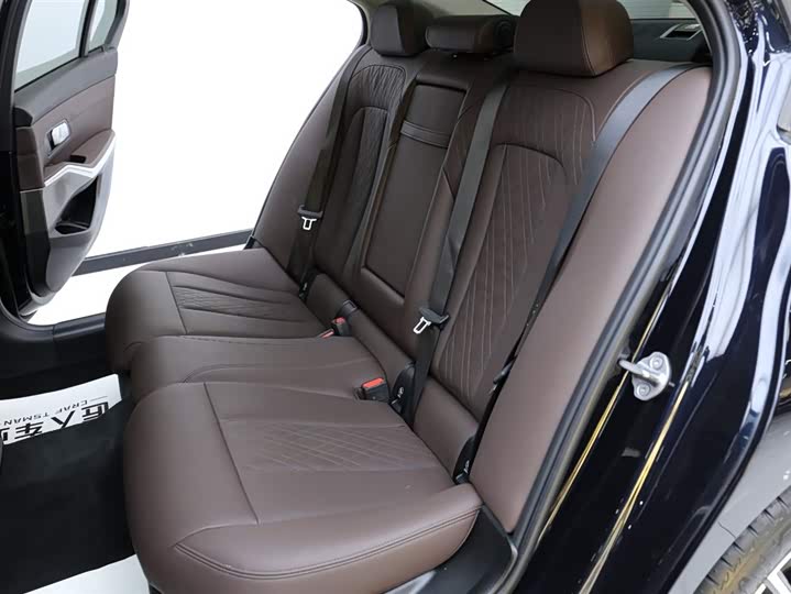 Фото 8 - BMW 3 Series