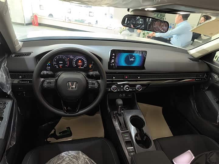 Фото 10 - Honda Civic