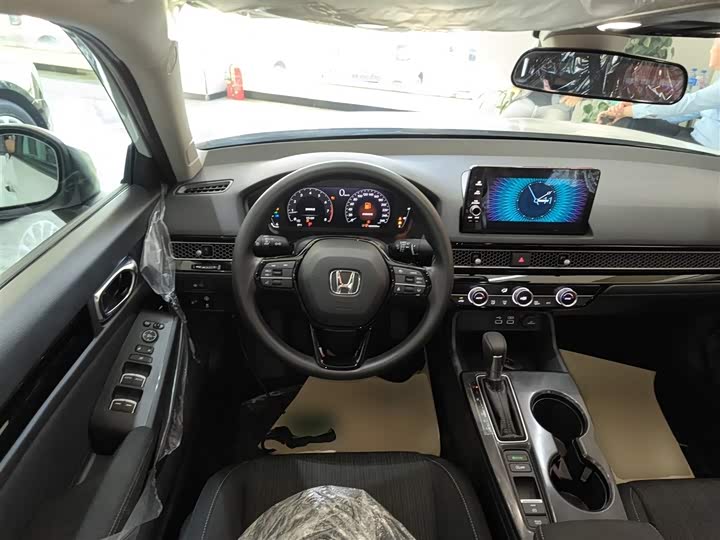 Фото 11 - Honda Civic