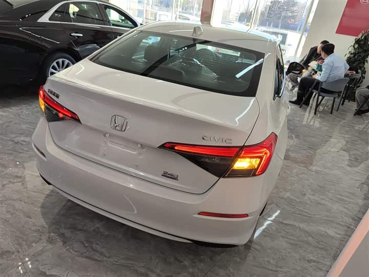 Фото 7 - Honda Civic