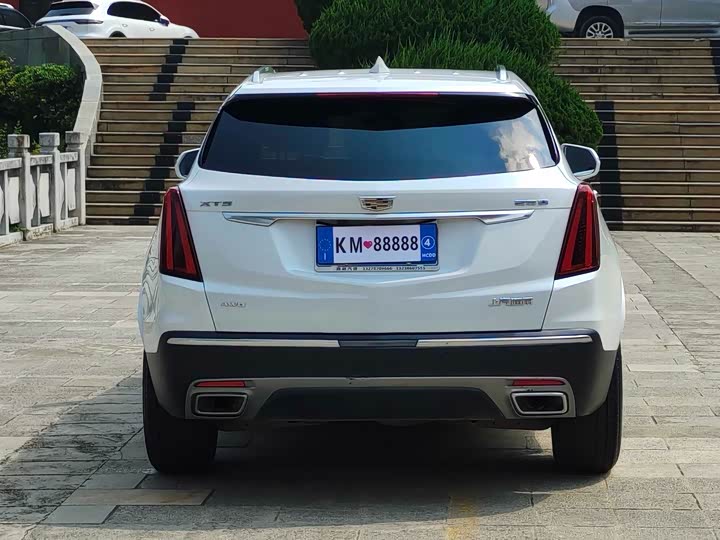 Фото 22 - Cadillac XT5