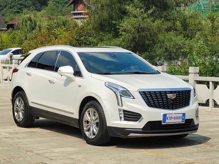 Фото 4 - Cadillac XT5