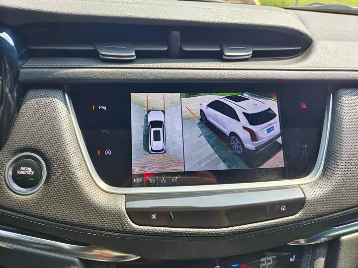 Фото 6 - Cadillac XT5