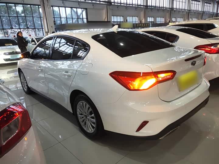 Фото 5 - Ford Focus