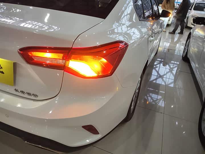 Фото 8 - Ford Focus