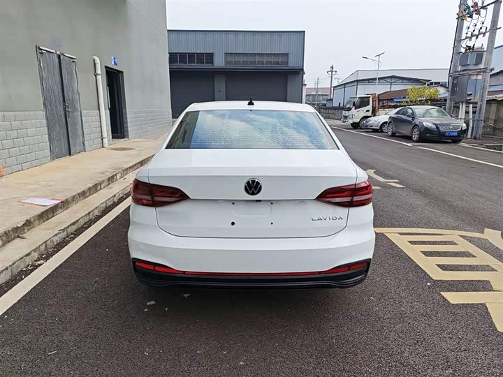 Фото 12 - Volkswagen Lavida