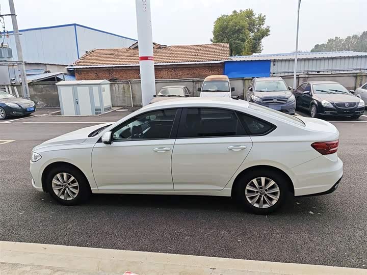 Фото 13 - Volkswagen Lavida