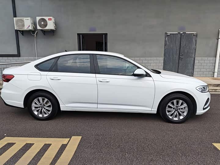 Фото 8 - Volkswagen Lavida