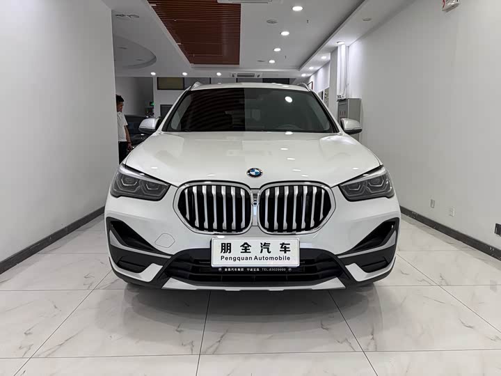 Фото 2 - BMW X1