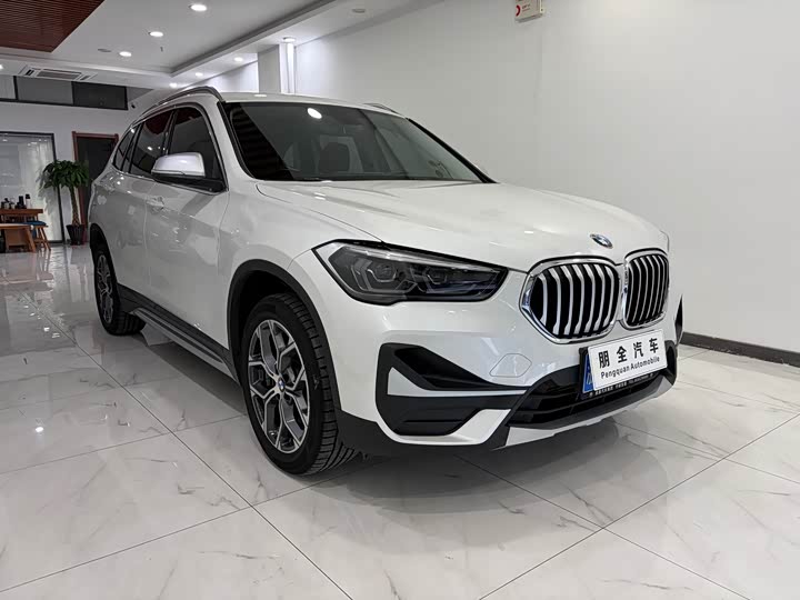 Фото 3 - BMW X1