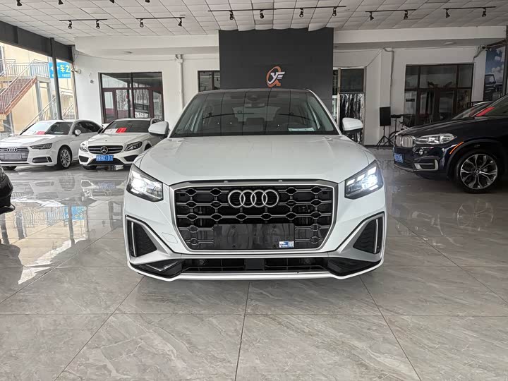 Фото 2 - Audi Q2L