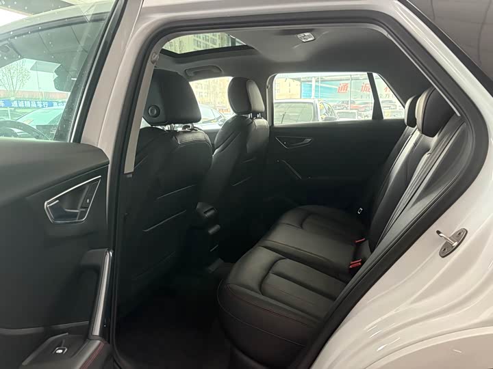 Фото 5 - Audi Q2L