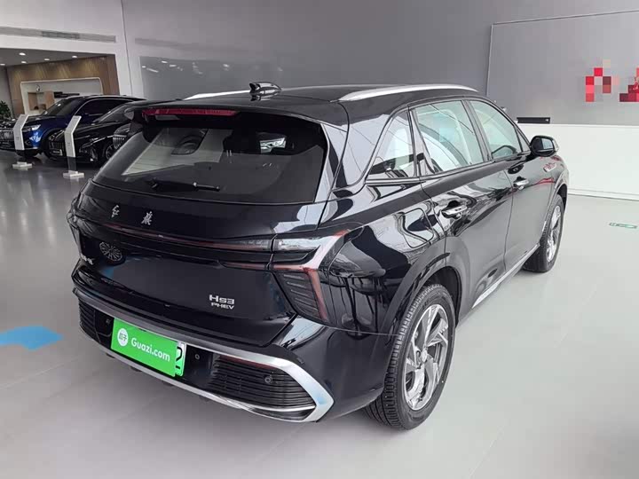 Фото 7 - Hongqi HS3 Hybrid