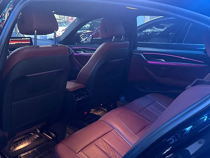 Фото 11 - BMW 5 Series