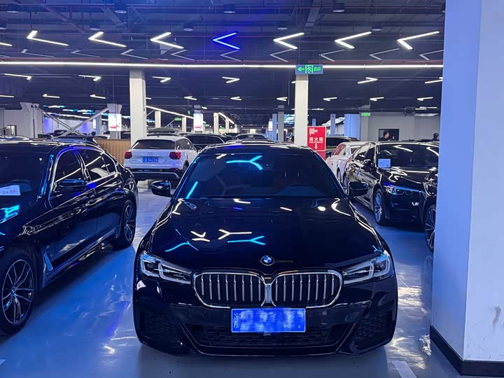 Фото 2 - BMW 5 Series