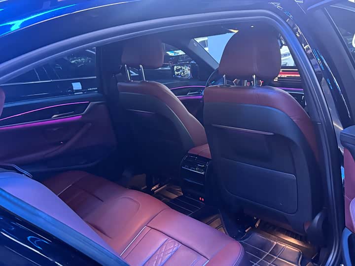 Фото 8 - BMW 5 Series