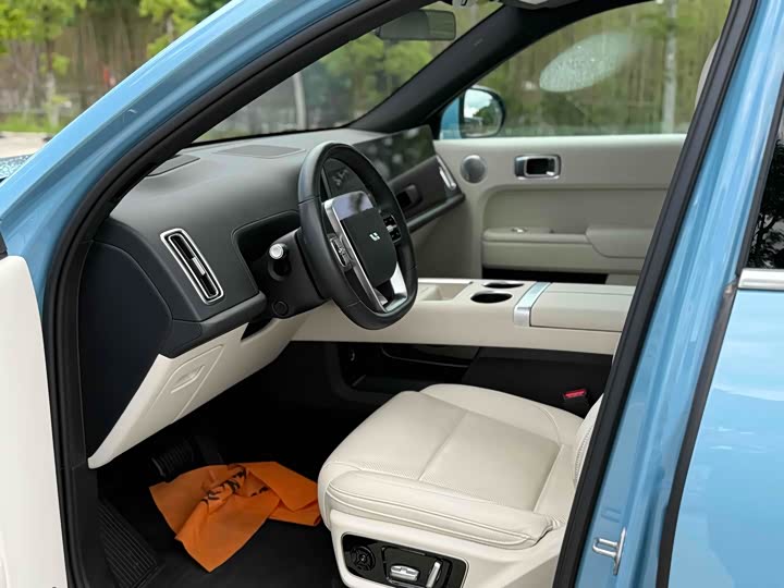 Фото 9 - LiXiang L7