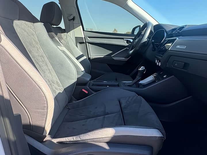 Фото 19 - Audi Q3