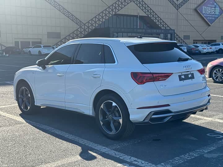 Фото 3 - Audi Q3