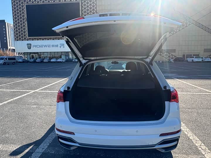 Фото 9 - Audi Q3