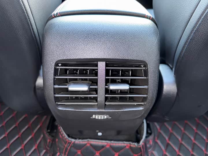 Фото 9 - Ford Focus