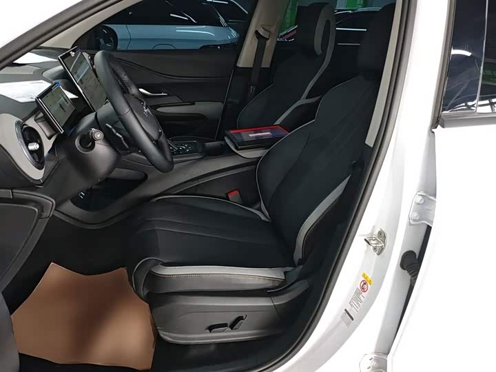 Фото 15 - BYD Sea Lion 05 DM-i Hybrid