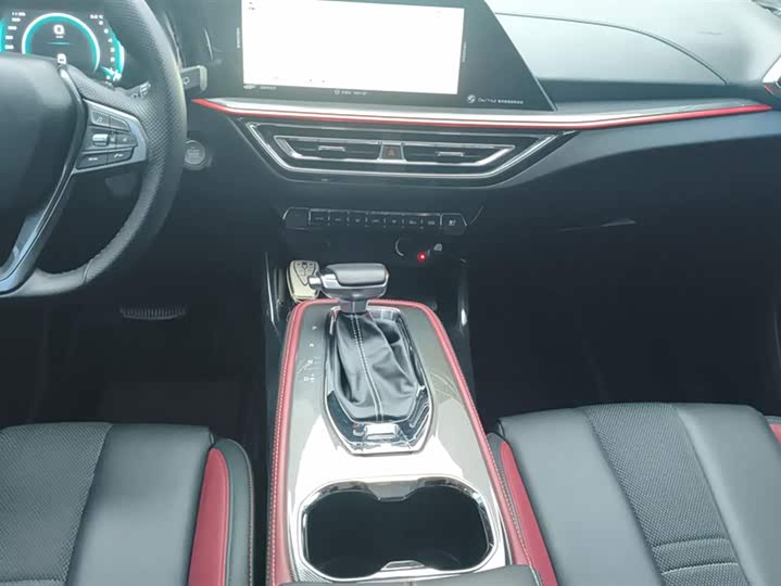 Фото 16 - Changan Oshan X5