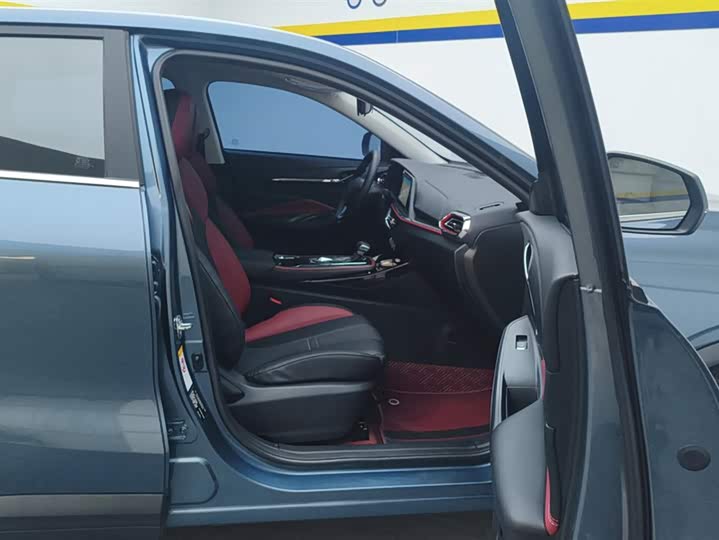 Фото 8 - Changan Oshan X5