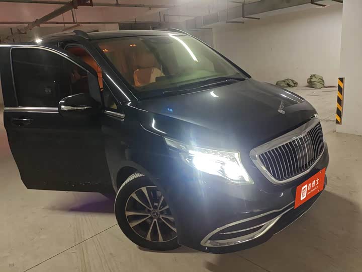 Фото 3 - Mercedes-Benz V-Class