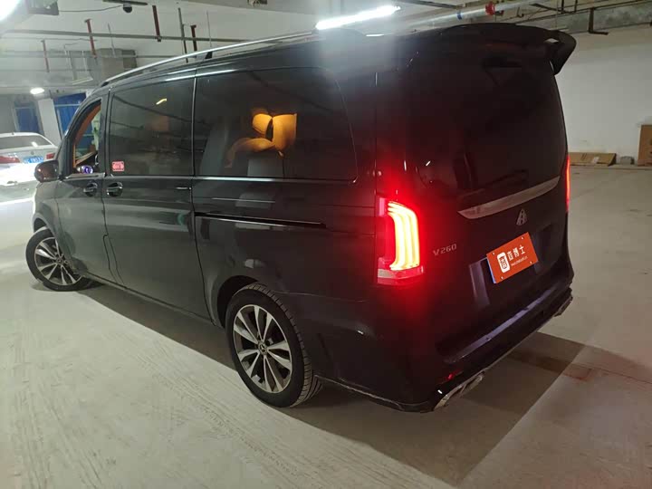 Фото 4 - Mercedes-Benz V-Class