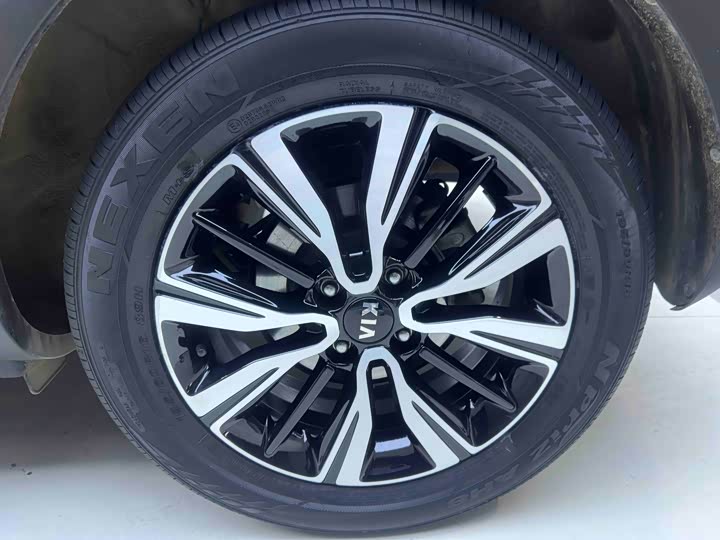 Фото 21 - Kia KX1