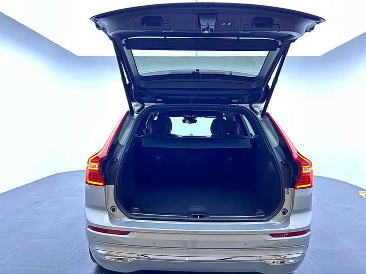 Фото 18 - Volvo XC60