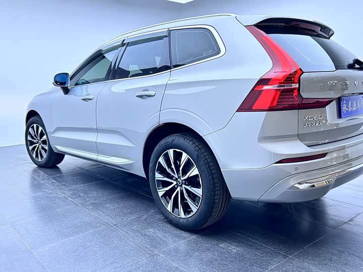 Фото 5 - Volvo XC60