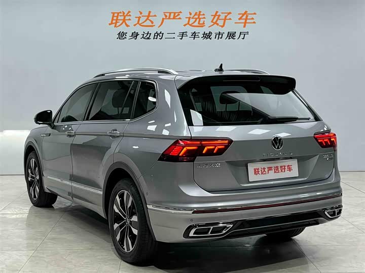 Фото 25 - Volkswagen Tiguan L Pro