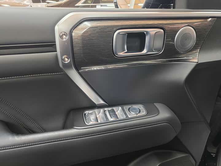 Фото 17 - Tank 400 Hybrid