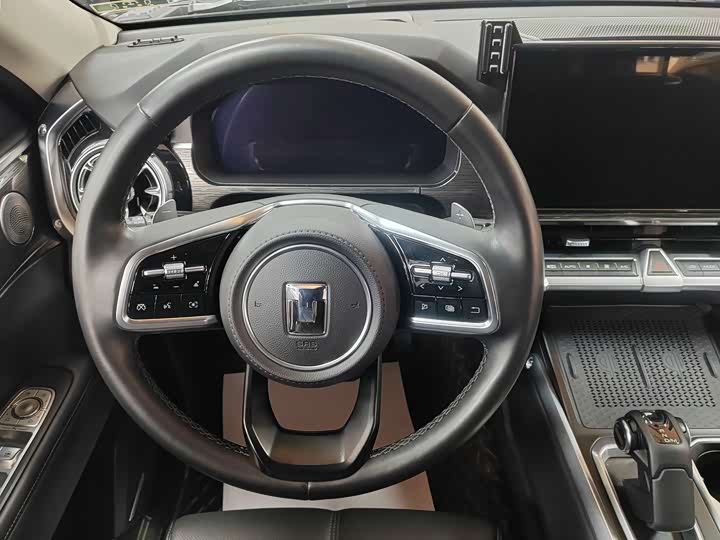 Фото 7 - Tank 400 Hybrid