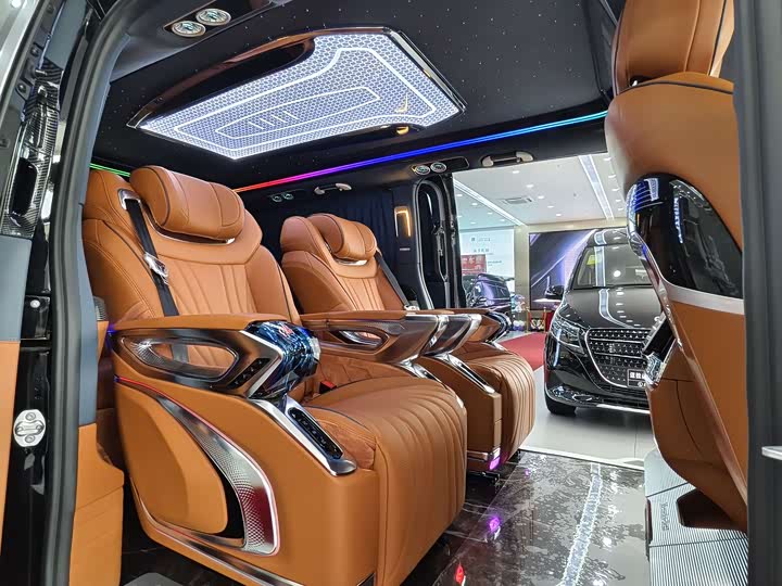 Фото 7 - Mercedes-Benz Vito