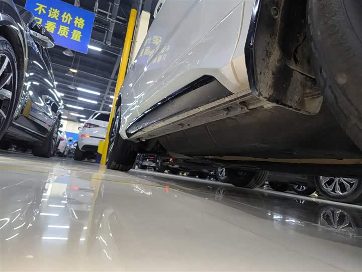 Фото 5 - Honda Avancier