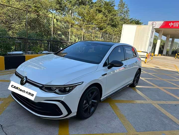 Фото 1 - Volkswagen Golf