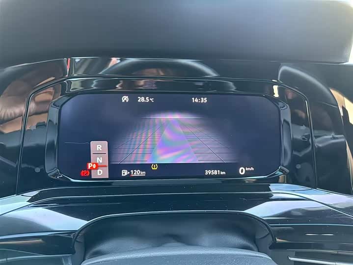 Фото 4 - Volkswagen Golf