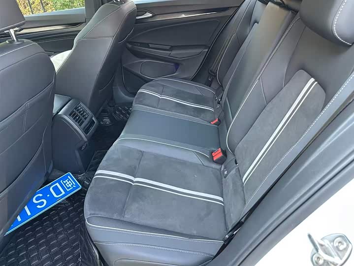 Фото 6 - Volkswagen Golf