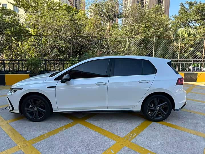 Фото 7 - Volkswagen Golf