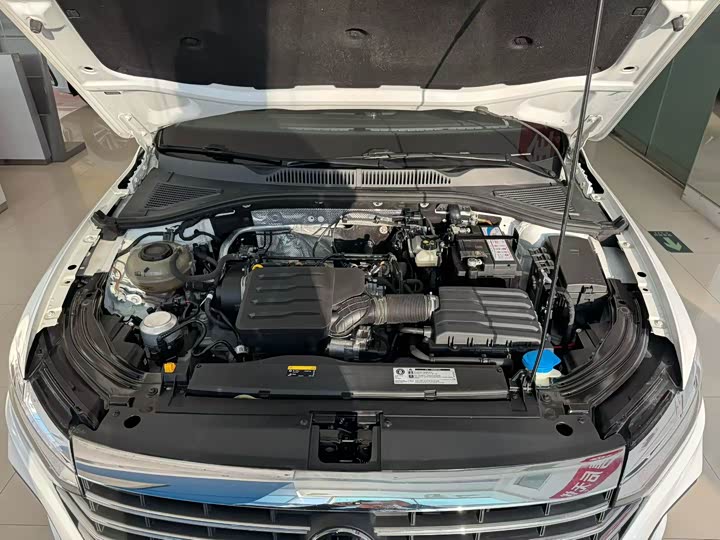 Фото 5 - Volkswagen Lavida