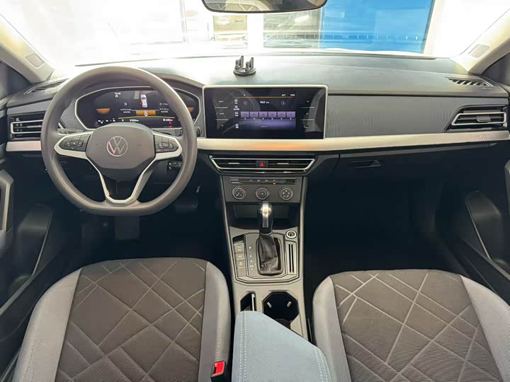 Фото 7 - Volkswagen Lavida