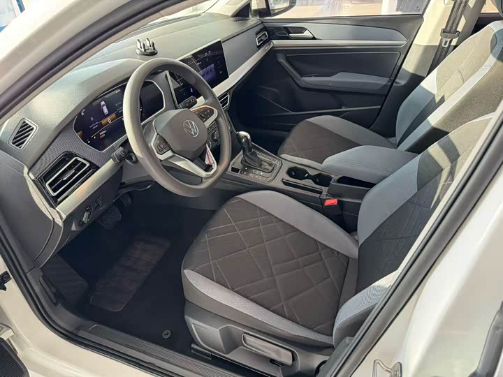 Фото 9 - Volkswagen Lavida